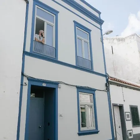 Casa Da Porta Azul Holiday home *